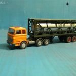 H0-ÁS 1: 87-ES WIKING MERCEDES NEHÉZ ÁRUT SZÁLLITÓ NYERGES KAMION fotó