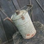Régi eszköz kanna petróleumos kanna fotó
