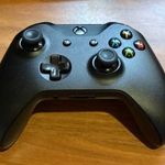 Xbox One kontroller fotó