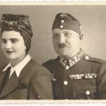 II. vh-s eredeti fotó, határvadász ftőrm. szép szalagsáv-sorral, levelezőlap méret, 1941 fotó