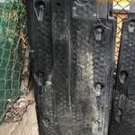 VW csoport LEON 1P _ BAL padlólemez takaró fotó