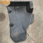 VW PASSAT B5 - fenéklemez 3B0 825 218 A fotó