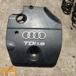 AUDI A3 8L *- motorburkolat fotó