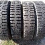 10 R22.5 használt Pirelli húzó gumik 10R22.5 10 r22.5 275/80R22.5 275 80R22.5 fotó