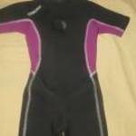 fekete lila neoprén úszódressz szörfruha 98 - 104 cm 3 - 4 év h: 48 cm fotó