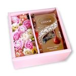 Boxenjoy - kocka desszert doboz - szappanrózsa, Lindor assorted 200g fotó