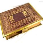 PAZAR ÁLLAPOTBAN ! BRONZ CSATOS ANTIK BŐRKÖTÉSES GAZDAGON ILLUSZTRÁLT IGEN NAGY CSALÁDI BIBLIA X fotó