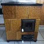 Hordozható cserépkályha kályhacsővel és előlappal fotó