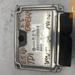 VW PASSAT B5.5 2, 5 V6 TDI motorvezérlő 8E0 907 401 J fotó