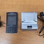 Régi SonyEricsson M600i mobiltelefon (törött kijelzős) fotó