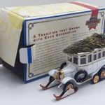Matchbox Collectibles. The 1955 Chevrolet 3100 Christmas Pickup. fotó
