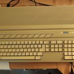 Atari 520 STFM SM124 monitorral fotó