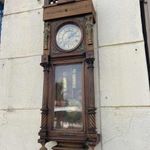 Monumentális antik falióra ritkaság az 1870-1900 k. időszakból - Álomszép réz díszítésekkel fotó