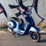 2022-es Vespa 300 GTS Hpe fotó