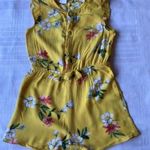 LC Waikiki 80/86-os sárga virágmintás kislány napozó fotó