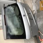 SUZUKI SX4 -- csomagtér ajtó fotó