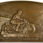 1929 " TÉLI MEGBÍZHATÓSÁGI VERSENY " KORABELI MOTOROS - MOTORKERÉKPÁR TÉMÁJÚ NAGY BRONZ PLAKETT ! fotó