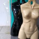 Féltestű női próbababa fotó