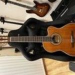 Eladó egy kitűnő MAXWOOD MC64 elektro-klasszikus gitár. fotó