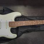 Squier Bullet elektromos gitár fotó