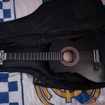 Elado gitár fotó