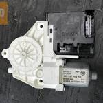 VW GOLF VI VARIANT -* jobb első ablakemelő motor 3C0 959 792 A fotó