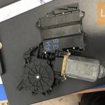 VW SHARAN 7M - jobb első ablakemelő motor fotó