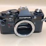Tesztelt! FEKETE Olympus OM 10 fényképezőgép váz objektív nélkül fotó