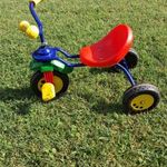 Háromkerekű gyerek bicikli, tricikli fotó