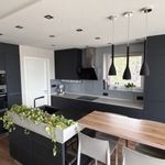 Egyedi tervezésű, gépesített prémium konyhabútor fotó