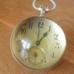 Gömb alakú nagyítós üvegű óra -- Rákosi Mátyás asztalán is volt ilyen (vagy éppen ez…) fotó