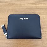 Tommy Hilfiger női pénztárca, sötétkék színben, eredeti, újszerű állapotban fotó