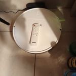 Eladó egy háromszor használt újszerű állapotban lévő Tesla robot porszívó garanciával fotó