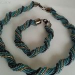 METÁLKÉK SPIRÁL GARNITÚRA ARANNYAL - NYAKLÁNC, KARKÖTŐ fotó