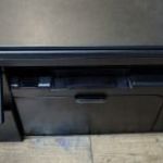 HP LaserJet multifunkciós nyomtató új 2.000- oldalas tonerrel. fotó