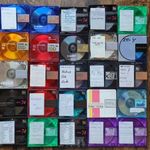 25 db MiniDisc lemez vegyesen fotó