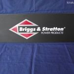 10 darab Briggs & Stratton műanyag fali tábla szervizbe / garázsba fotó