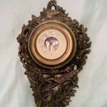 MÉRETES ANTIK, BÉCSI BAROKK BRONZIROZOTT BAROMÉTER, VADÁSZ TÉMÁJÚ DOMBORMŰK DÍSZTIK fotó