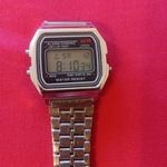 Lcd quartz karóra fotó