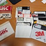 Commodore Floppy lemez csomag SKC dobozban vegyes fotó