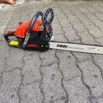 Benzínmotoros láncfűrész fotó