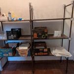 Egyedi építésű polc, polcrendszer fotó