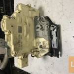 VW PASSAT B6 * bal hátsó zár 3C4 839 015 A fotó