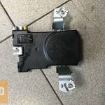 AUDI A3 8P ( 3 ajtós) antenna erősítő 8P4 035 225 fotó