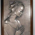 MESESZÉP MODERN STÍLUSÚ JELZETT EZÜST !!! IMÁDKOZÓ SZENT SZŰZ DOMBORMŰ FA KERETBEN ! fotó