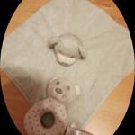 Szundikendő játékokkal 422b. (Lilly & Fynn - kutyás) fotó