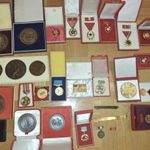 Kitüntetés, plakett gyűjtemény 24 db fotó