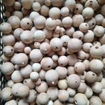 KREATÍV EMBEREKNEK, BARKÁCSOLÓKNAK: Esztergált vegyes fagolyók. Pl angyalka fejeknek fotó