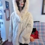 Nagyon szép mutatós egyedi kapucnis szőrme bunda 42 44 110 mell 120 alul 74 ujja 48 a válla fotó