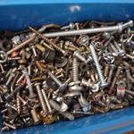 Csavarok, vegyesen , rengeteg apró csavar orsó - anya - alátét stb. 1kg Aukció ! fotó